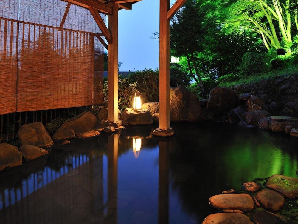 Hotel Ryochiku Bettei Beppu Esterno foto
